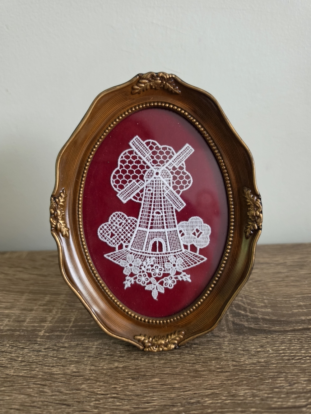 Vintage Oval Frame with Red Backing and White Lace Windmill Accent 6X4.5
